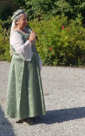 Véronique Franque anime et commente