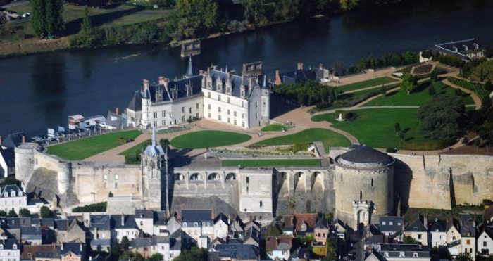 Chateau Amboise vue aérienne